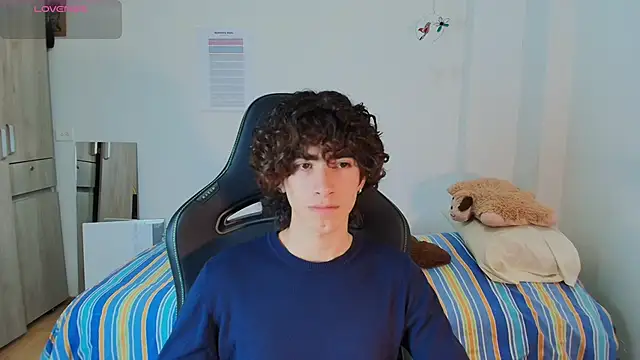 Nude Boy18 online show from 02/21/26, 12:44