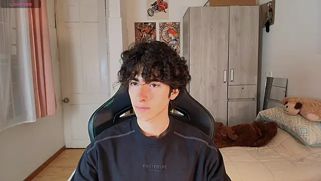 Nude Boy18 online show from 03/29/26, 11:05