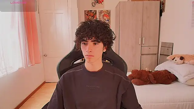 Nude Boy18 online show from 05/19/26, 08:04