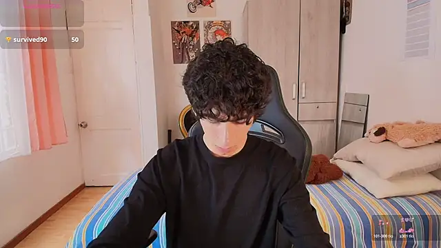 Nude Boy18 online show from 06/01/26, 07:04