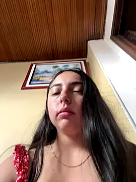 Snapshot of Dulce_1408 chatting on 10/16/25, 06:31 Dulce 1408 online show from 10/16/25, 06:31