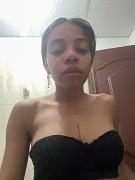 yumi hanna online show from 03/16/26, 04:40