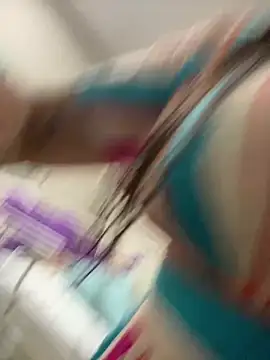 lucioliveira online show from 10/12/25, 02:43