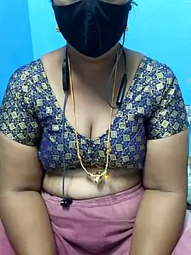 Snapshot of Tamil_Sweety chatting on 10/25/25, 06:24 Tamil Sweety online show from 10/25/25, 06:24