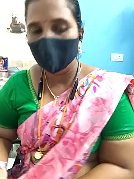 Snapshot of Tamil_Sweety chatting on 11/22/25, 05:01 Tamil Sweety online show from 11/22/25, 05:01
