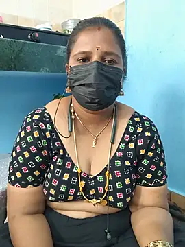 Snapshot of Tamil_Sweety chatting on 06/26/26, 03:55 Tamil Sweety online show from 06/26/26, 03:55