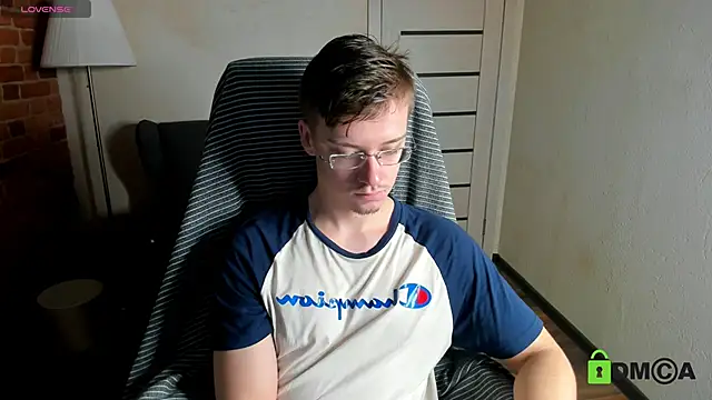 Snapshot of Harm_Dick chatting on 11/30/25, 01:26 Harm Dick online show from 11/30/25, 01:26