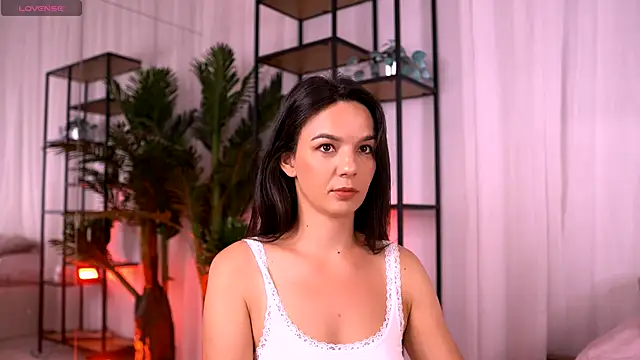 Snapshot of AdelleVixen chatting on 09/09/25, 03:50 AdelleVixen online show from 09/09/25, 03:50