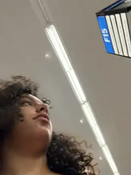 Snapshot of allybluee777 chatting on 02/18/26, 02:24 allybluee777 online show from 02/18/26, 02:24