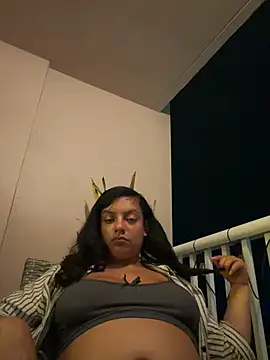 Snapshot of allybluee777 chatting on 06/17/26, 02:25 allybluee777 online show from 06/17/26, 02:25