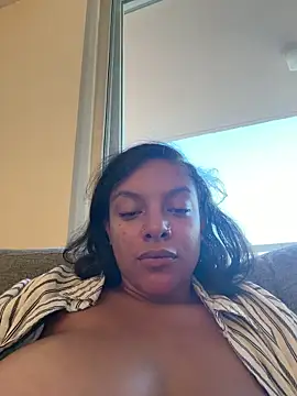 Snapshot of allybluee777 chatting on 06/17/26, 06:20 allybluee777 online show from 06/17/26, 06:20