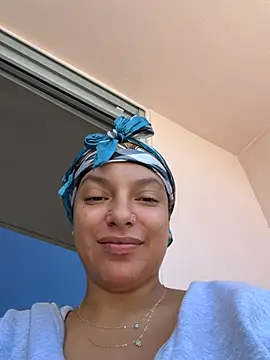 Snapshot of allybluee777 chatting on 07/19/26, 03:38 allybluee777 online show from 07/19/26, 03:38