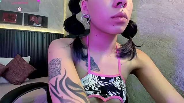 Snapshot of dark__nymph chatting on 09/19/25, 12:17 dark nymph online show from 09/19/25, 12:17