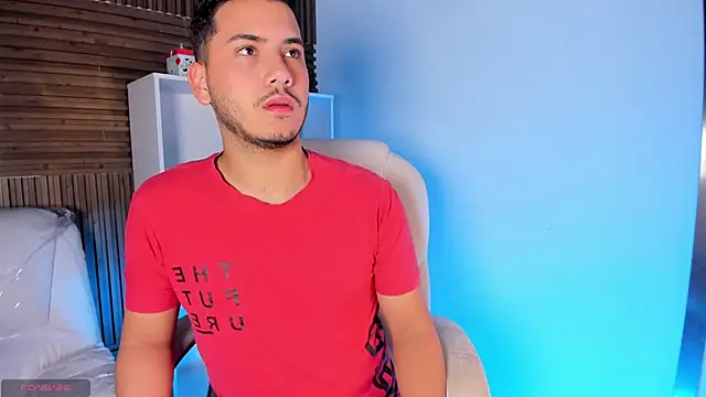 Snapshot of Axel_grey_ chatting on 09/16/25, 12:17 Axel grey online show from 09/16/25, 12:17