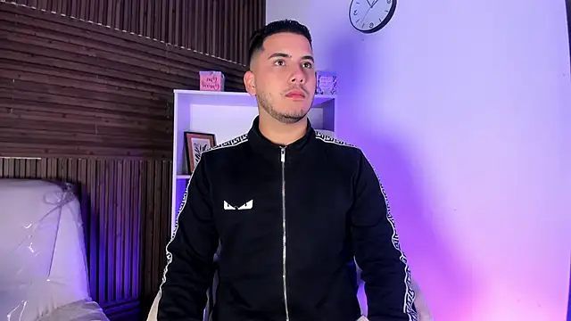 Snapshot of Axel_grey_ chatting on 11/26/25, 12:17 Axel grey online show from 11/26/25, 12:17