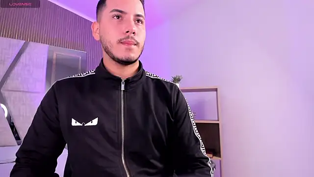 Snapshot of Axel_grey_ chatting on 01/15/26, 12:10 Axel grey online show from 01/15/26, 12:10