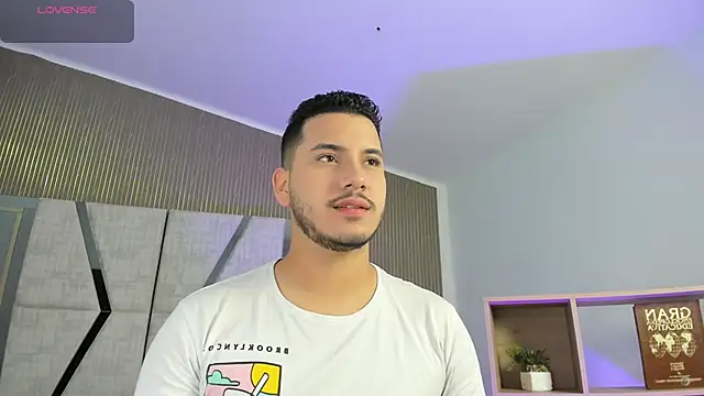 Snapshot of Axel_grey_ chatting on 02/03/26, 12:21 Axel grey online show from 02/03/26, 12:21