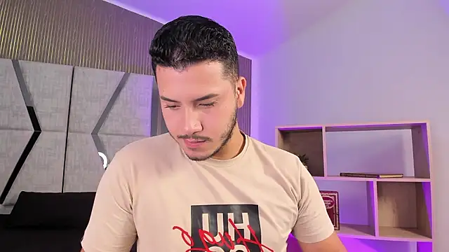 Snapshot of Axel_grey_ chatting on 02/12/26, 12:55 Axel grey online show from 02/12/26, 12:55