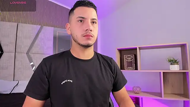 Snapshot of Axel_grey_ chatting on 02/22/26, 12:36 Axel grey online show from 02/22/26, 12:36