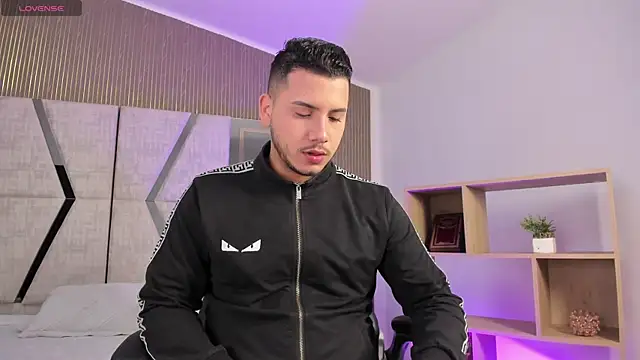 Snapshot of Axel_grey_ chatting on 02/25/26, 12:26 Axel grey online show from 02/25/26, 12:26