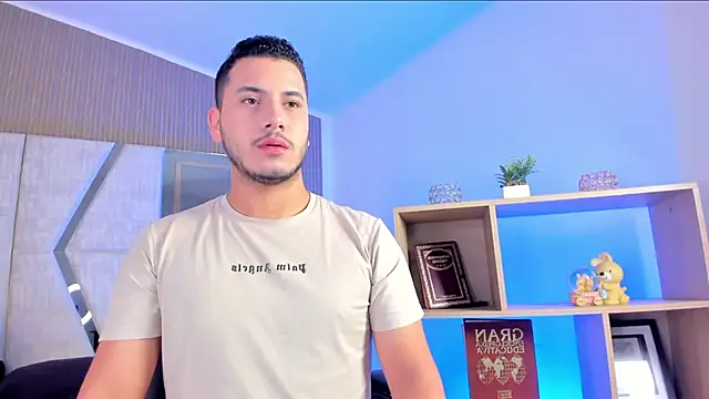 Snapshot of Axel_grey_ chatting on 03/26/26, 12:22 Axel grey online show from 03/26/26, 12:22