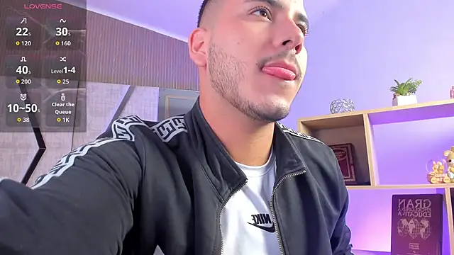 Snapshot of Axel_grey_ chatting on 03/30/26, 12:39 Axel grey online show from 03/30/26, 12:39