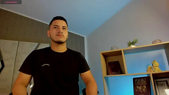 Snapshot of Axel_grey_ chatting on 03/31/26, 12:27 Axel grey online show from 03/31/26, 12:27