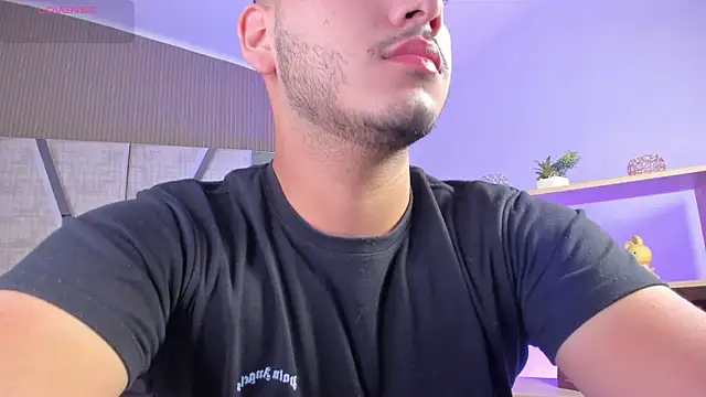 Snapshot of Axel_grey_ chatting on 04/02/26, 12:47 Axel grey online show from 04/02/26, 12:47