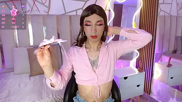 CYRUS TAY online show from 02/02/26, 01:10