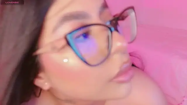Snapshot of SophiieEvanss chatting on 07/14/26, 03:33 SophiieEvanss online show from 07/14/26, 03:33