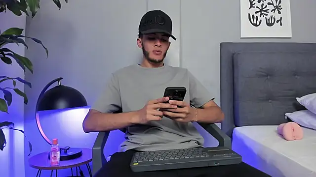 Tylerffoxx online show from 05/23/26, 09:08