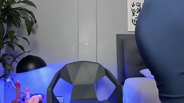 Tylerffoxx online show from 07/09/26, 10:25