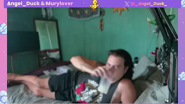Snapshot of Angel_Duck chatting on 04/30/26, 04:24 Angel Duck online show from 04/30/26, 04:24