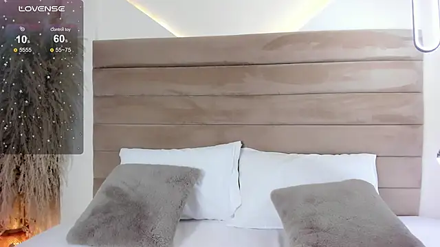 CarolineLee  online show from 09/09/25, 10:53