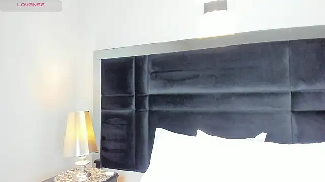 CarolineLee  online show from 03/20/26, 10:36