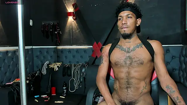 Snapshot of DIEGO_WICKED chatting on 11/27/25, 12:18 DIEGO WICKED online show from 11/27/25, 12:18