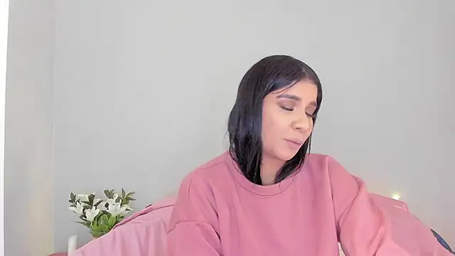 Laura-angeel online show from 10/29/25, 08:43