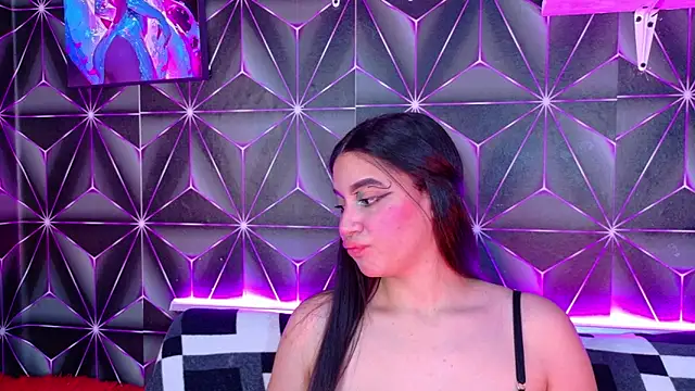 Megan Luxe online show from 09/23/25, 04:26