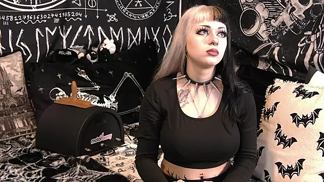 Paige Turner online show from 04/04/26, 12:42