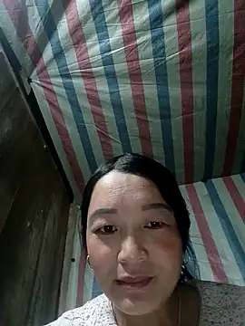 Snapshot of Bliss_rose chatting on 10/01/25, 11:38 Bliss rose online show from 10/01/25, 11:38