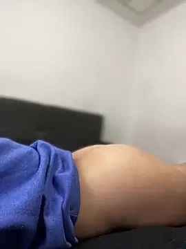 Snapshot of Abby-LS chatting on 10/01/25, 12:11 Abby-LS online show from 10/01/25, 12:11