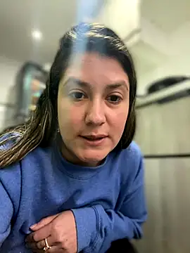 Snapshot of Abby-LS chatting on 11/21/25, 10:08 Abby-LS online show from 11/21/25, 10:08