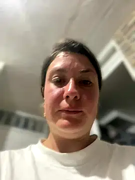 Snapshot of Abby-LS chatting on 11/30/25, 01:20 Abby-LS online show from 11/30/25, 01:20