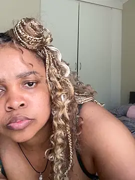 Snapshot of XXXquisiteVixen chatting on 11/12/25, 08:59 XXXquisiteVixen online show from 11/12/25, 08:59