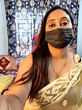 Snapshot of Cute-lusi chatting on 10/26/25, 01:11 Cute-lusi online show from 10/26/25, 01:11