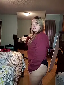 JuicyExxxperience online show from 11/18/25, 02:10