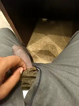 hotboy43339 online show from 11/05/25, 01:49