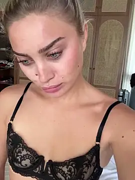 auriangel online show from 12/14/25, 04:29