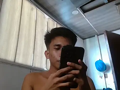 charlie0728 online show from 12/21/25, 02:51