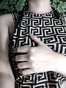 pihu099 online show from 09/17/25, 01:57